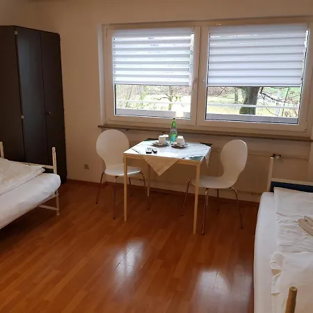 게스트하우스 Hotel Ditzingen 딧칭엔