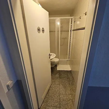Hotel Ditzingen 게스트하우스