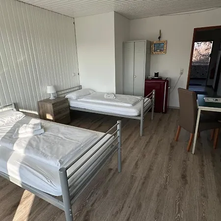 Hotel Ditzingen * 딧칭엔