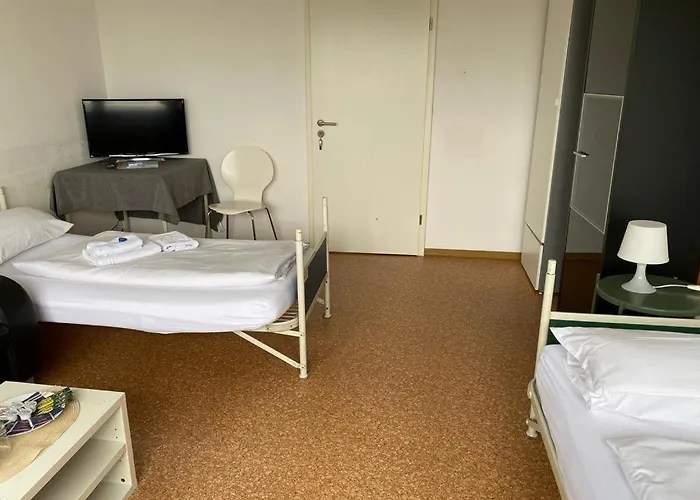 בית הארחה Hotel Ditzingen