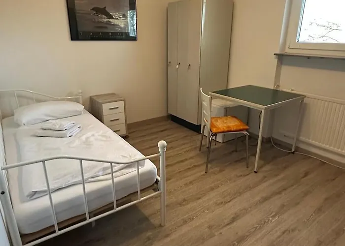 Hotel Ditzingen בית הארחה